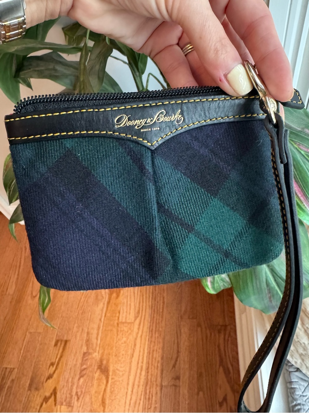 EUC! Dooney & Bourke Vintage Tartan Plaid Green Blue Fabric Leather Wristlet
